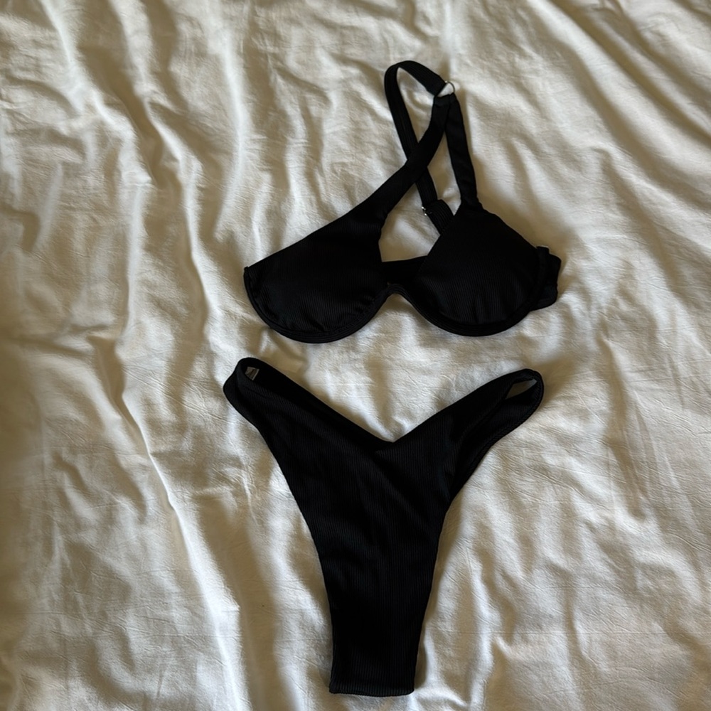 Never worn XXXS